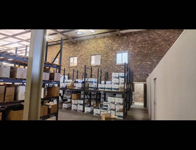 INDUSTRIAL PROPERTY TO RENT IN SILVERTON